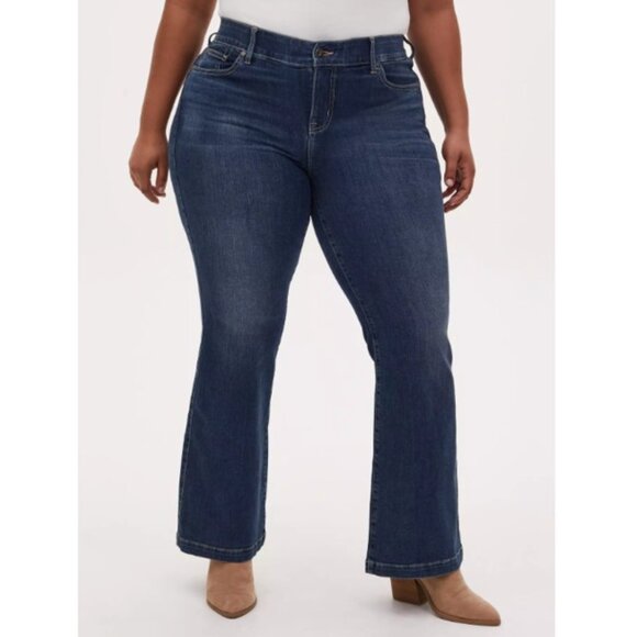 Torrid Bombshell High-Rise Flare Jean 14S - Picture 1 of 14